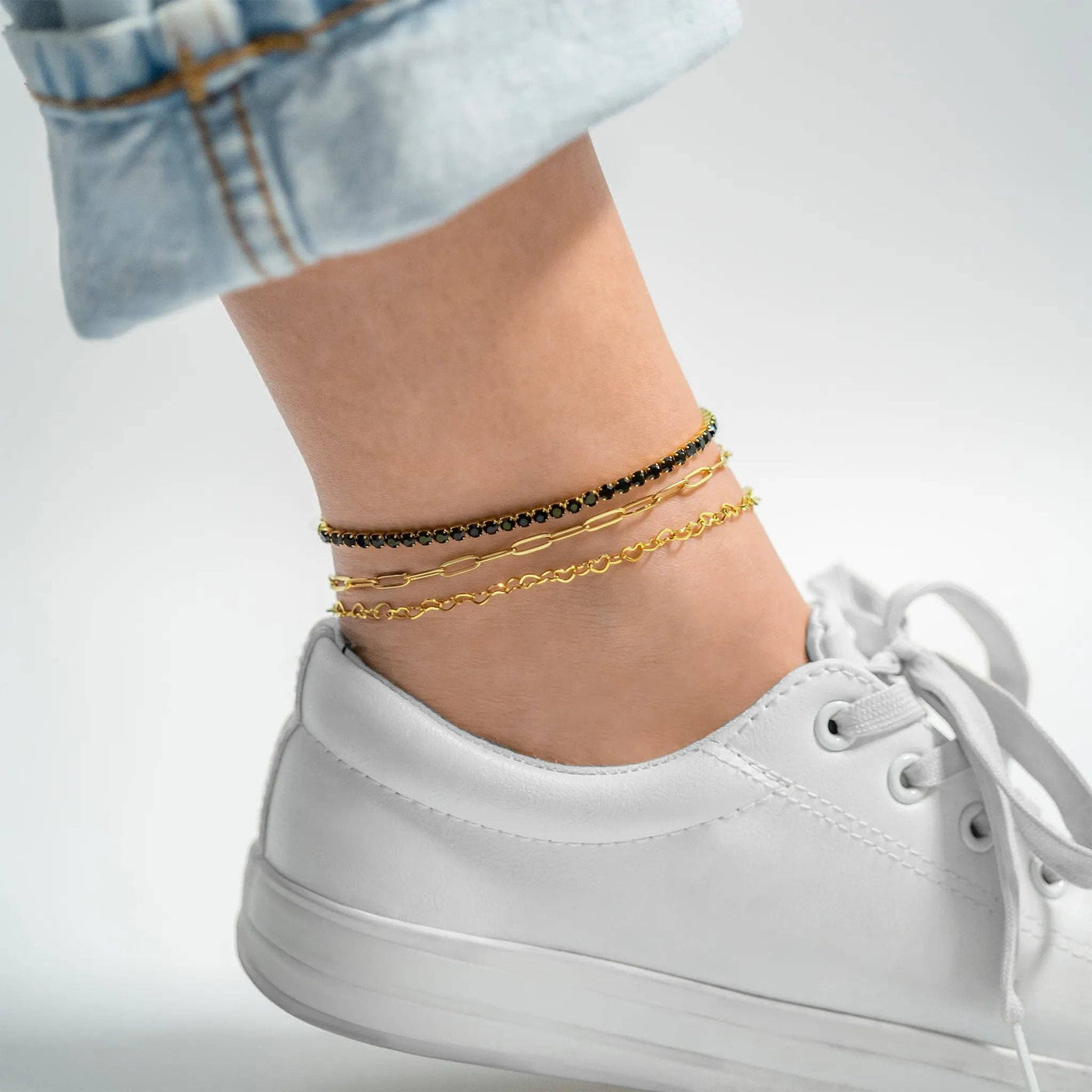 The 10-Second Vibe Check: How to Look Like You Have Your Life Together (From the Ankles Down)