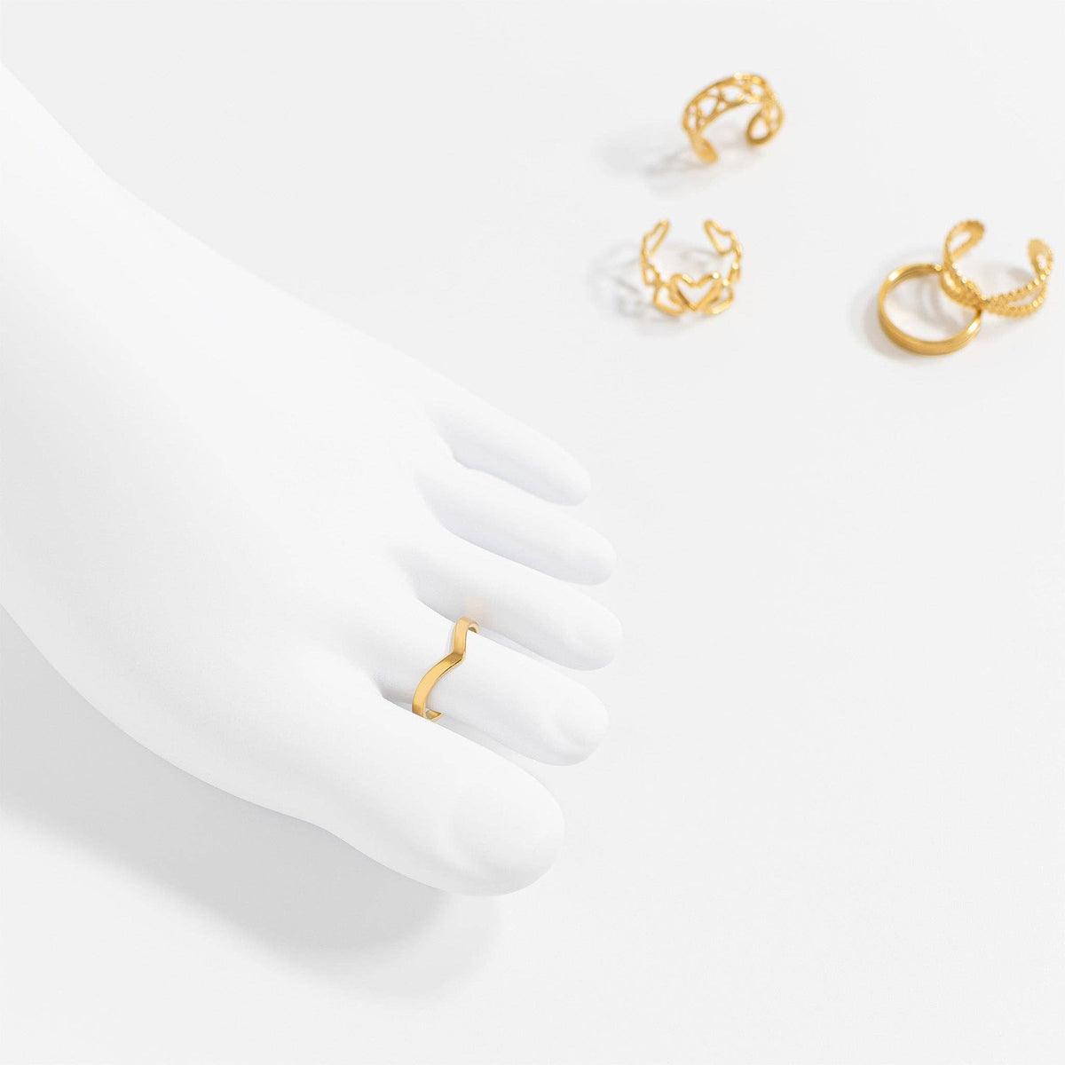 Point Taken Adjustable Toe Ring - Silver