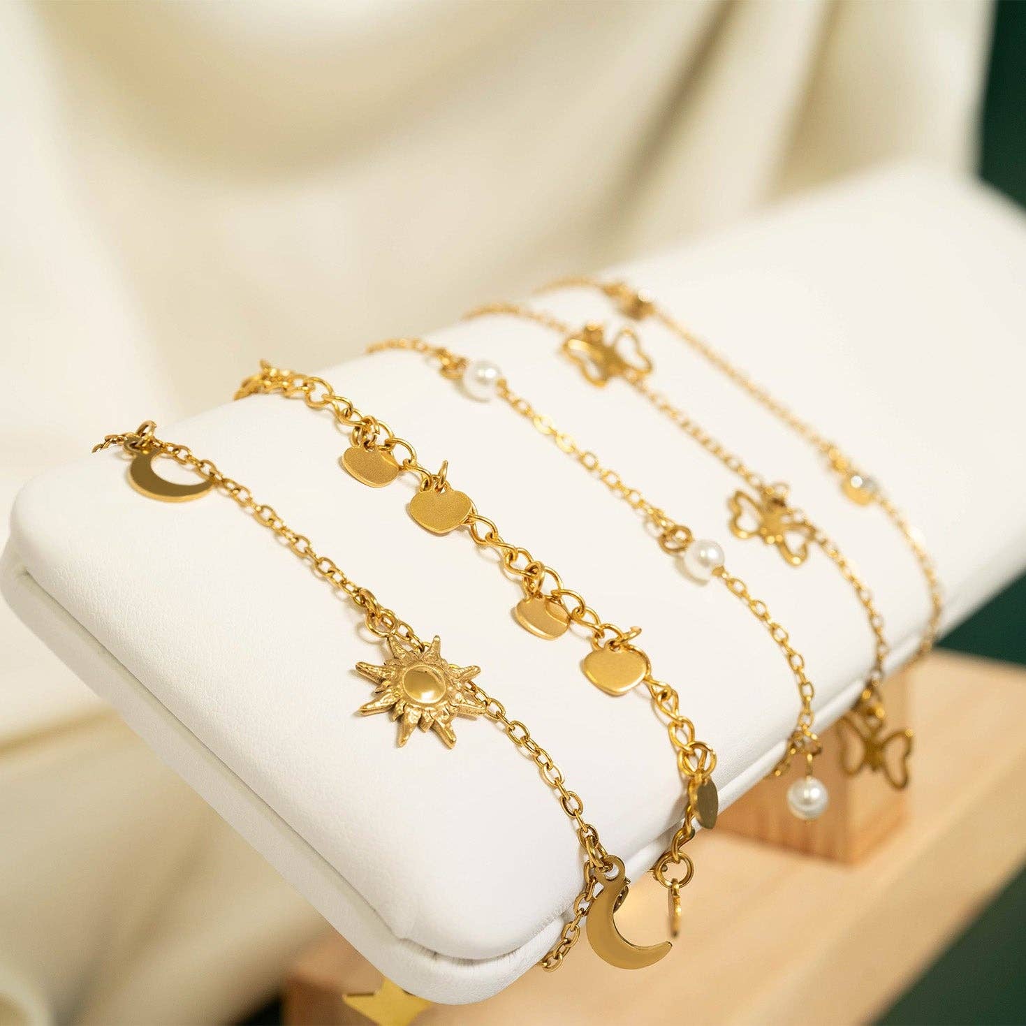 18K Gold PVD Stainless Steel Moon & Star Charm Anklet